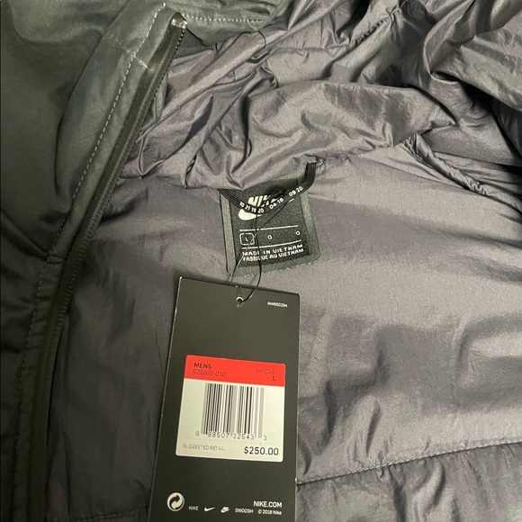 Nike Sportswear Tech Pack Synthetic Fill Jacket - Picture 4 of 7